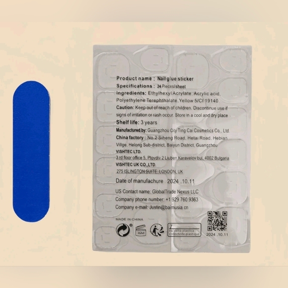 Winter Wonderland Snowman Press-On Nails Set NWT - Picture 5 of 5